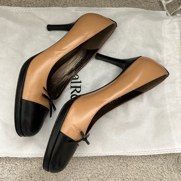 Stuart Weitzman round toe pumps • size 8 - Picture 6 of 7